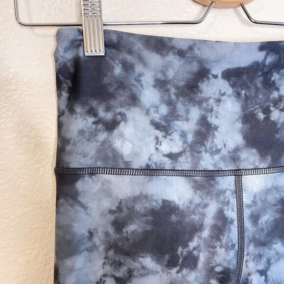 Athleta Elation Printed 7/8 Tight - Picture 2 of 6